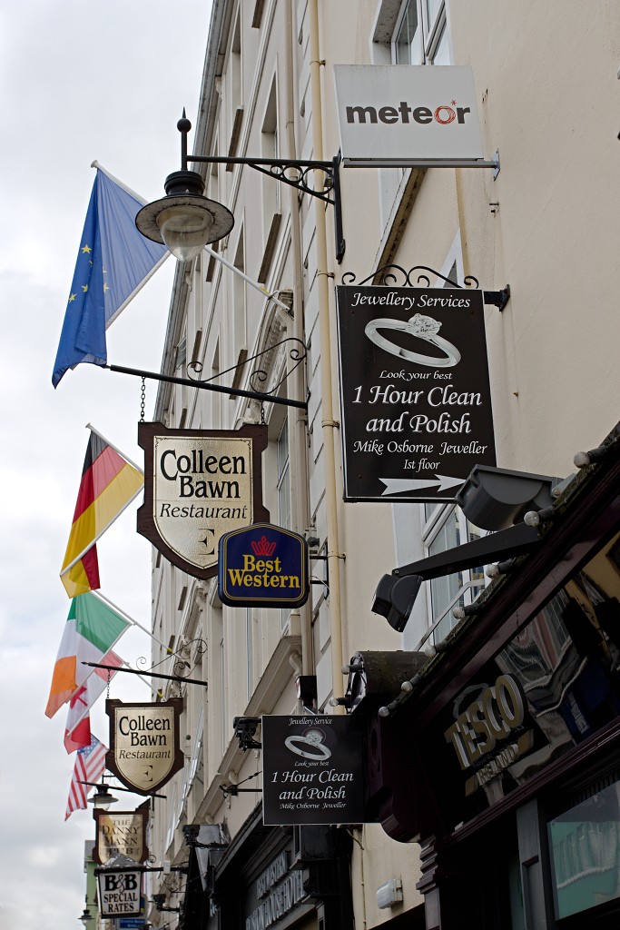 dingle killarney eire ierland Ierse graafschap ring of kerry de dolfijn Fungie Mount Brandon whiskey irish pub ale bisdom